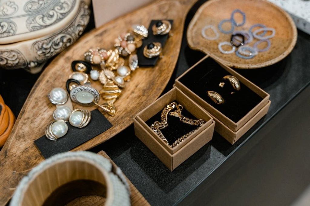 Vintage and Antique Jewelry