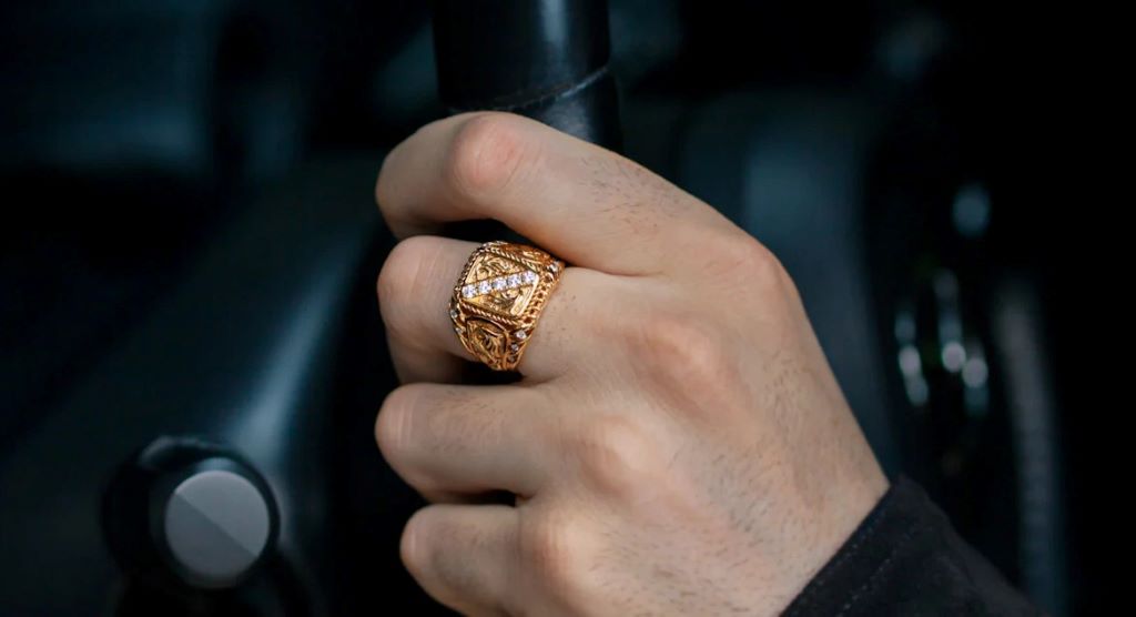 How long does it take to create a custom signet ring?
